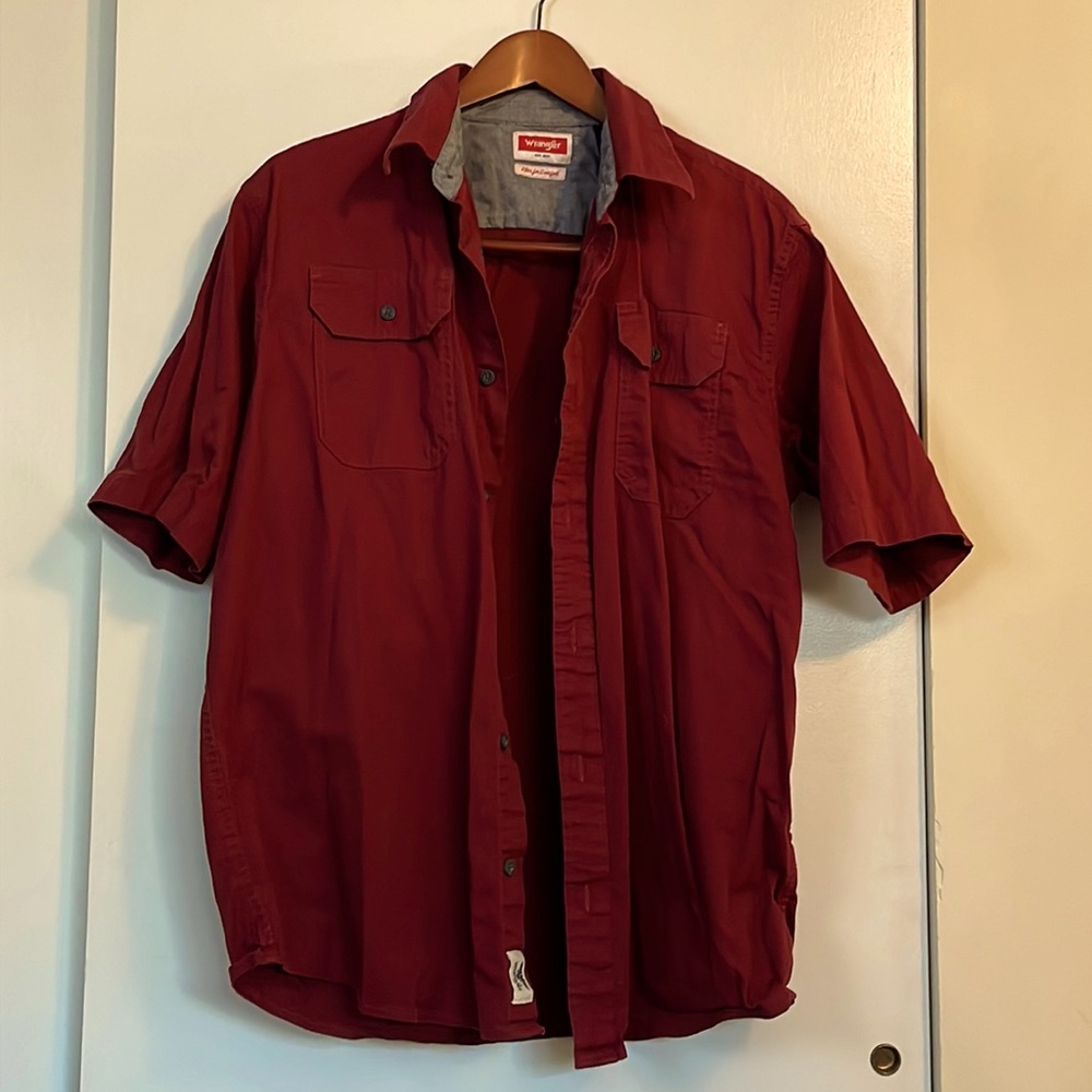 Red Wrangler work shirt M